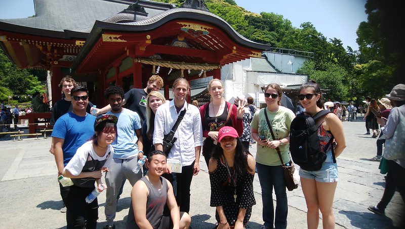 KCP students at Enoshima shrine.