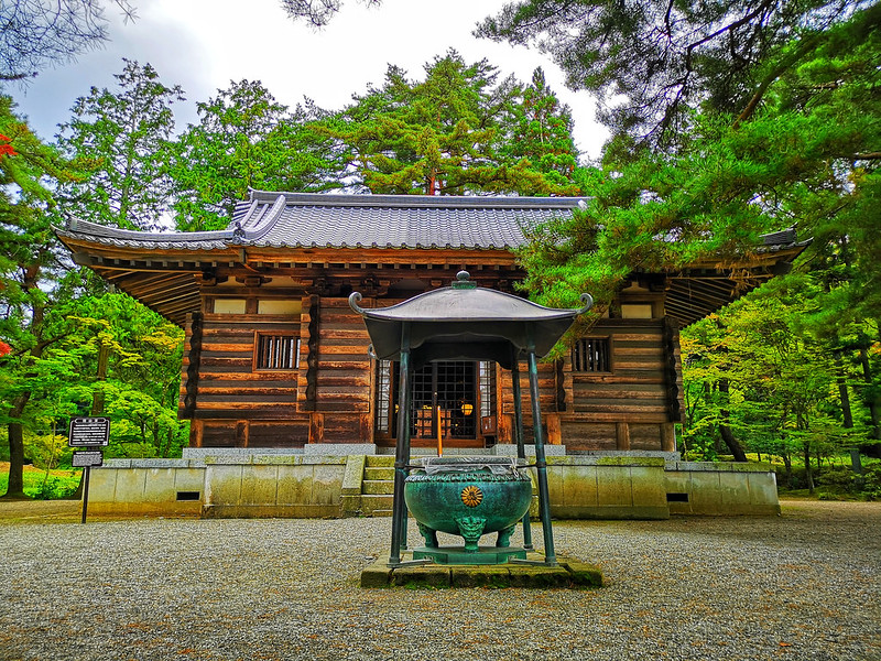 Motsu-ji temple