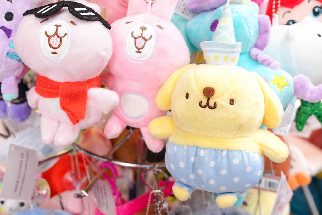 Souvenir plush dolls