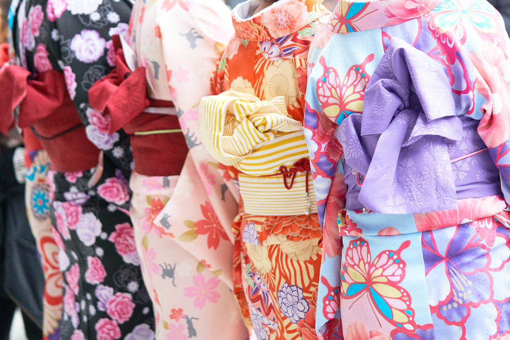 Women in kimonos