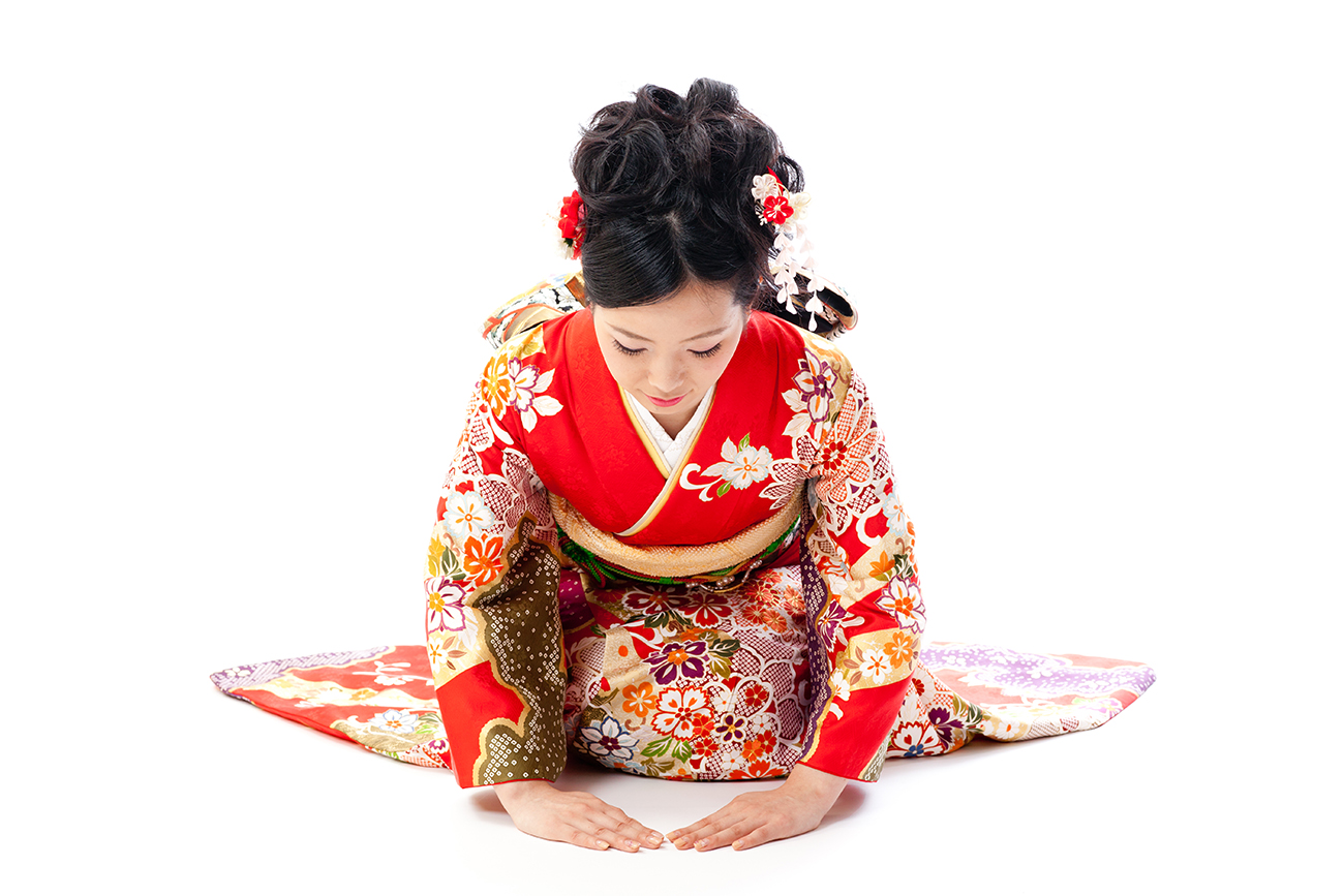 Bowing Essential Form Of Japanese Etiquette Kcp International Bowing Essential Form Of Japanese Etiquette Kcp International