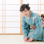 Woman in the kimono bowing